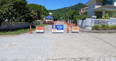 Saneamento em São Francisco do Sul avança e novas ruas do bairro Ubatuba são contempladas com o sistema de coleta e tratamento de esgoto